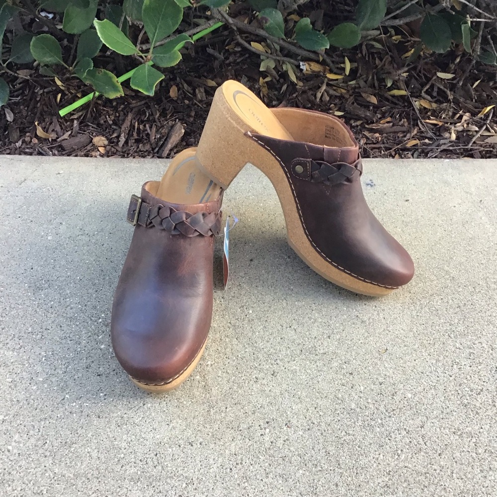NEW AETREX corey clog in brown